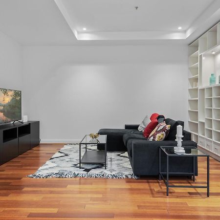 Stylish And Spacious 2-Bed Apartment Μελβούρνη Εξωτερικό φωτογραφία