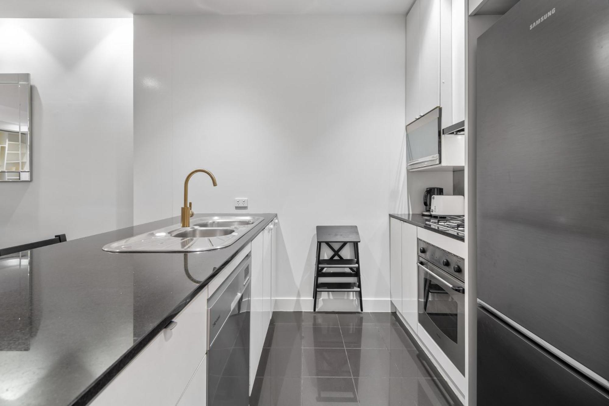 Stylish And Spacious 2-Bed Apartment Μελβούρνη Εξωτερικό φωτογραφία